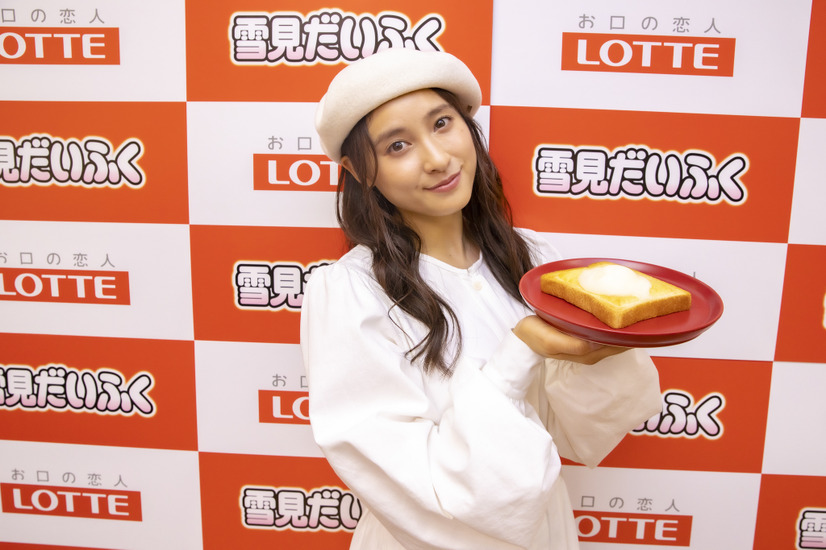 土屋太鳳が雪見だいふくに！「いやあ、とろけちゃう～」