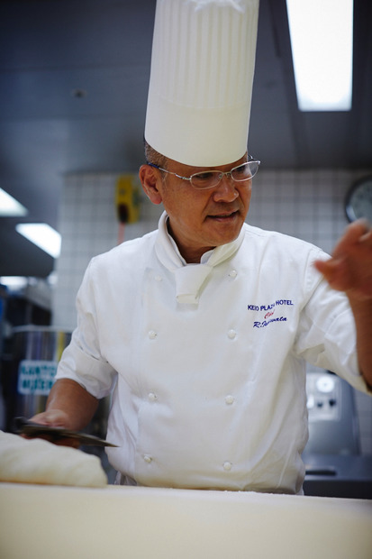 京王プラザホテル、まるでずっと食卓に飾っておきたくなるクリスマスケーキ！