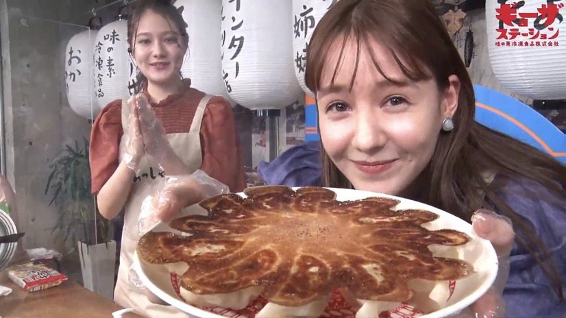 ギョーザステーション　インターネット店に登場したトリンドル玲奈・瑠奈