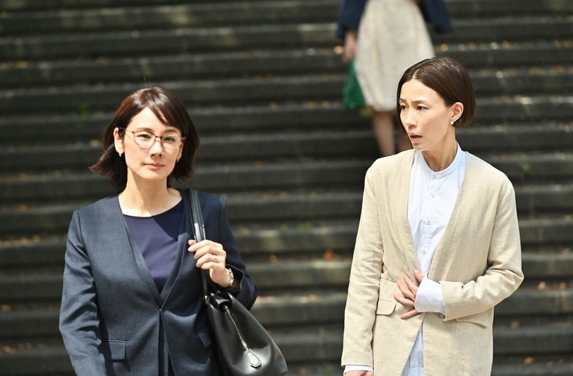 ドラマ『恋する母たち』（C）TBS