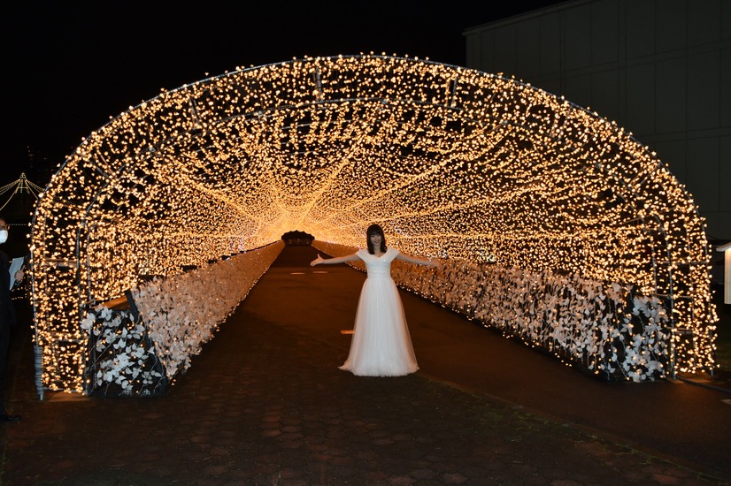 桜井日奈子【写真：竹内みちまろ】