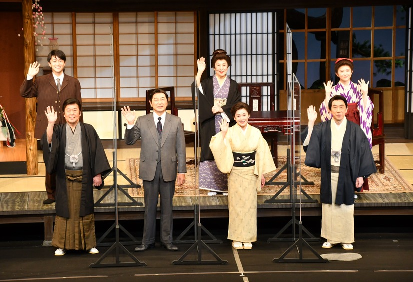 舞台「女の一生」初日前会見【写真：竹内みちまろ】