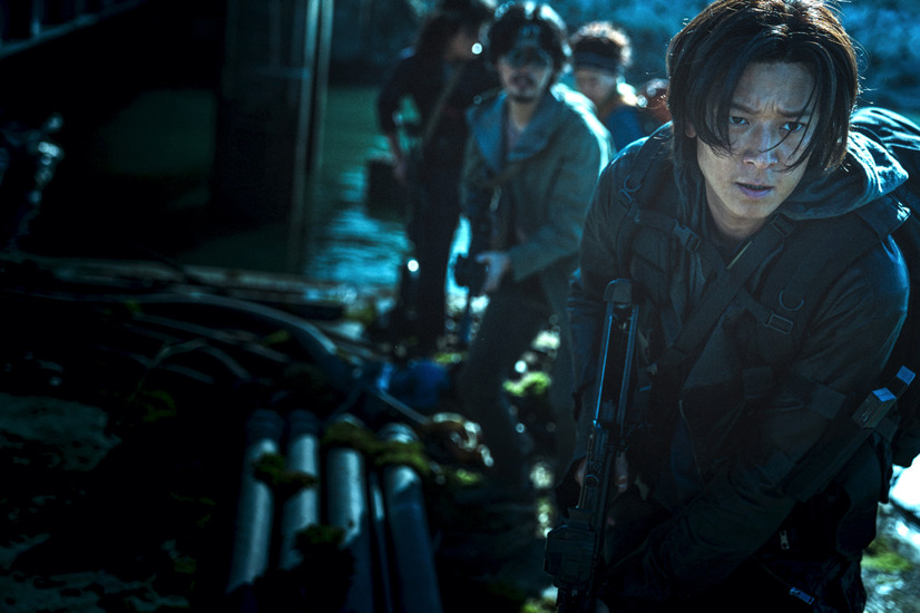 映画『新感染半島』カン・ドンウォンと感染者の対峙シーン解禁