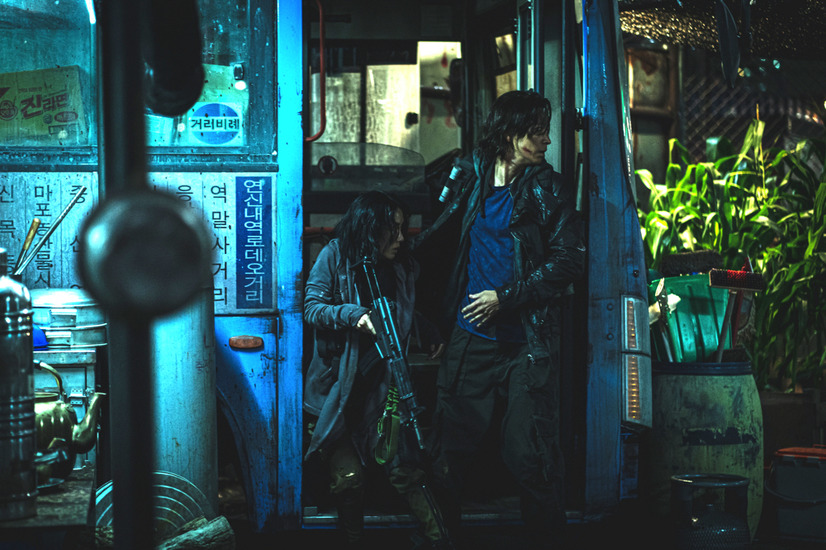 映画『新感染半島』カン・ドンウォンと感染者の対峙シーン解禁
