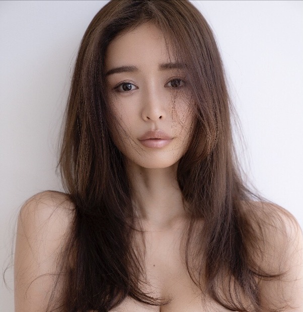 加治ひとみ フォトブック『かぢボディ。』 （C）光文社
