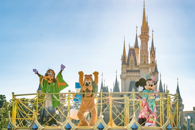 ミッキーマウス ディズニーの仲間たちが 和服姿でゲストに新年の挨拶 2枚目の写真 画像 Rbb Today ミッキーマウス ディズニーの仲間たちが 和服姿でゲストに新年の挨拶 2枚目の写真 画像 Rbb Today