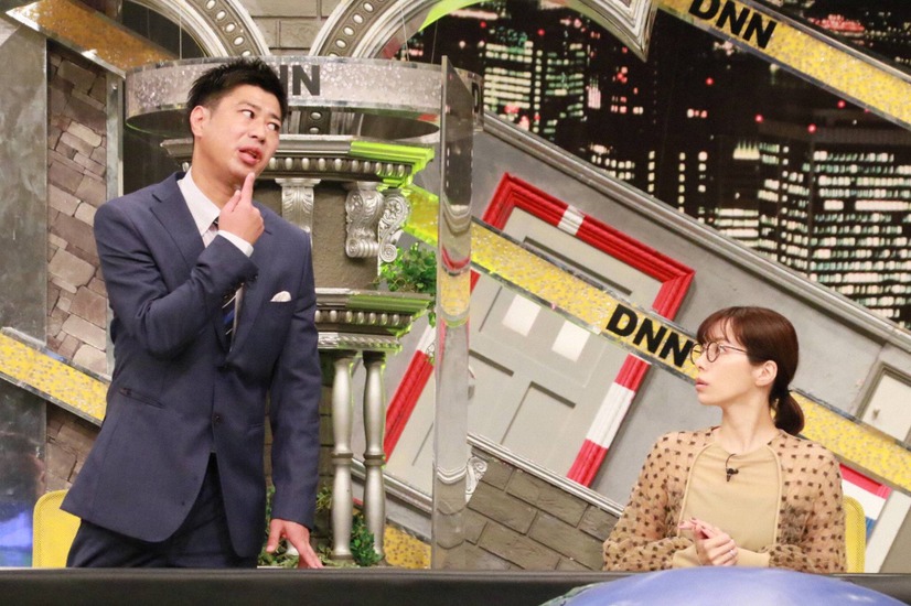 左から）尾形貴弘、桜井ユキ（C）フジテレビ