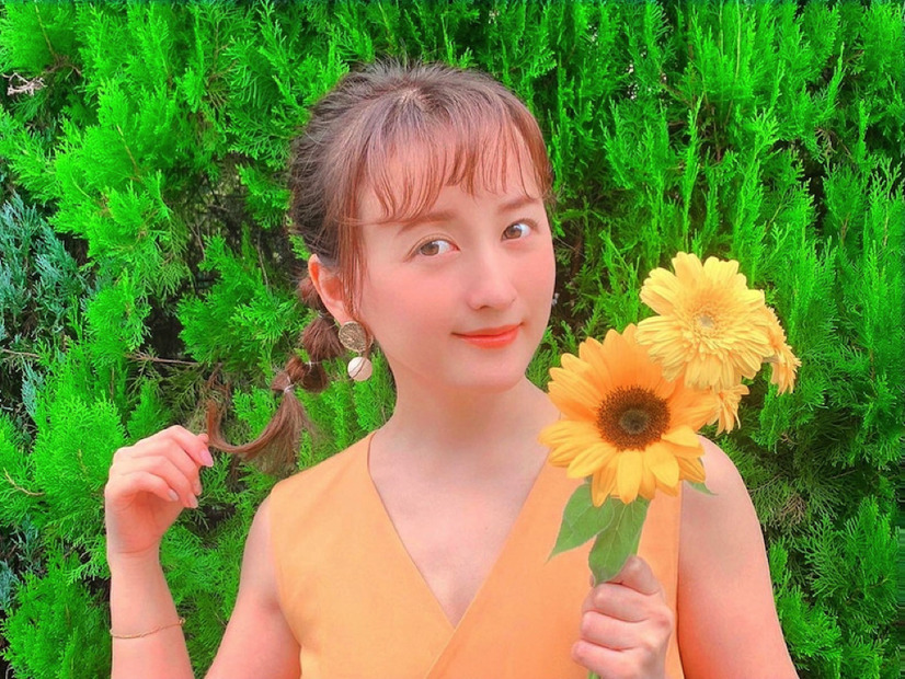 写真は小松彩夏公式ブログより