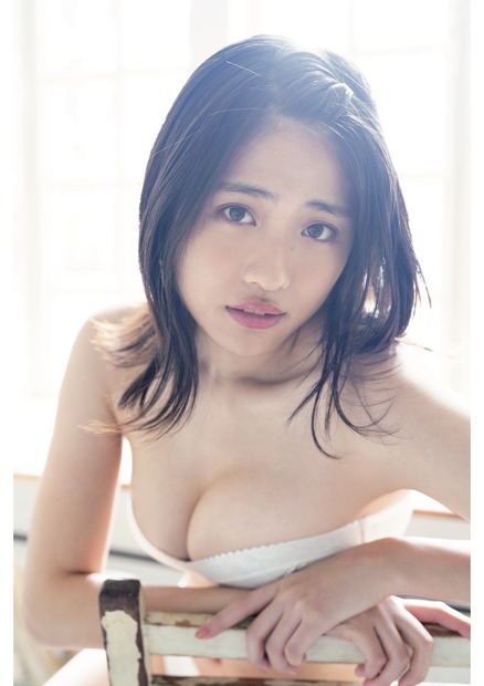 石田桃香　(C)光文社／週刊『FLASH』　写真◎矢西誠二