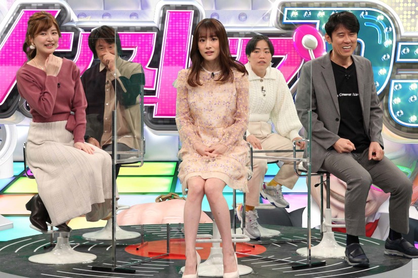 左から）のだ、堀内、福岡、ゆりやん、原田　（C)フジテレビ