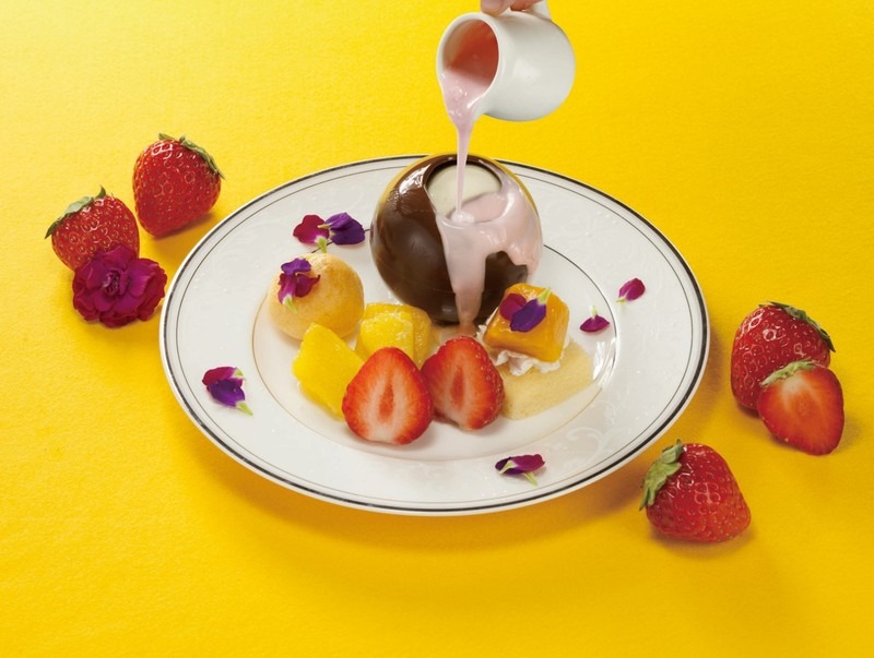 くら寿司、バレンタインスイーツ「いちごとWショコラパフェ」「びっくらチョコドーム」限定販売