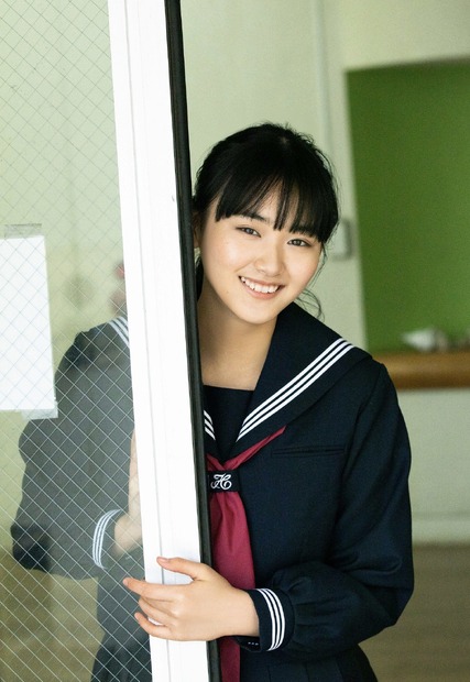 「B.L.T.graduation2021中学卒業」（東京ニュース通信社）