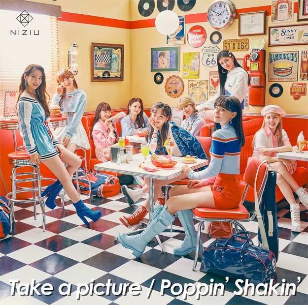 NiziUセカンドシングル『Take a picture／Poppin’ Shakin’』初回生産限定B盤ジャケット写真