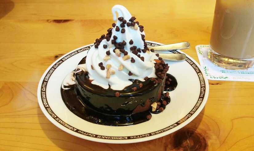 “神スイーツ”とSNSで評判の「コメダ珈琲店×GODIVA」の限定商品を食べてみた!