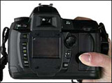 フレームが液晶をしっかり保護