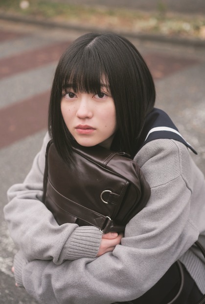 「B.L.T.graduation2021高校卒業」ローソンエンタテインメント購入特典ポストカード【幸阪茉里乃（櫻坂46）】　（C）東京ニュース通信社