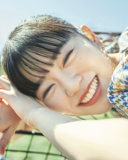 坂井仁香、“彼女感”満載の1st写真集をアピール!「脚に注目して見てほしい!」