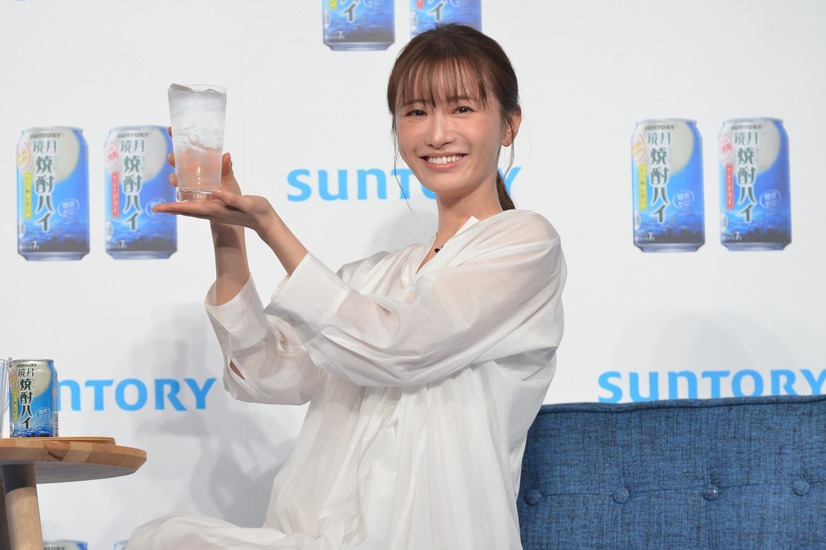 松本まりか、イベントの試飲でうっとり!「少し“お酔い”になってきたみたい…」