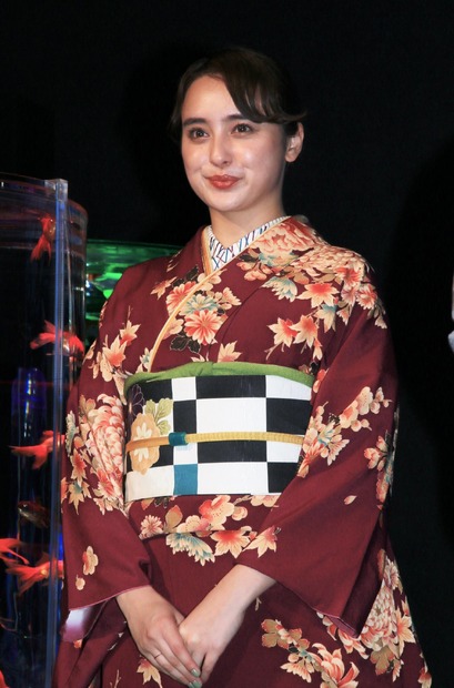 石田ニコル【撮影：小宮山あきの】