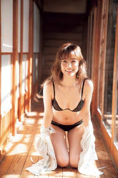 工藤里紗　『30plus プレミアムグラビアクイーン』（宝島社）