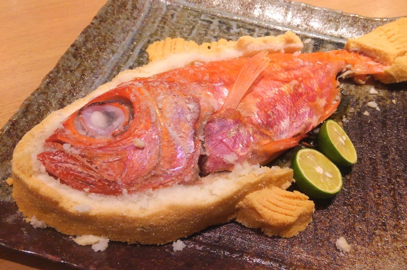 祝い事にピッタリ！イカセンターで高級ブランド魚「叉木の金目鯛」塩釜焼が発売