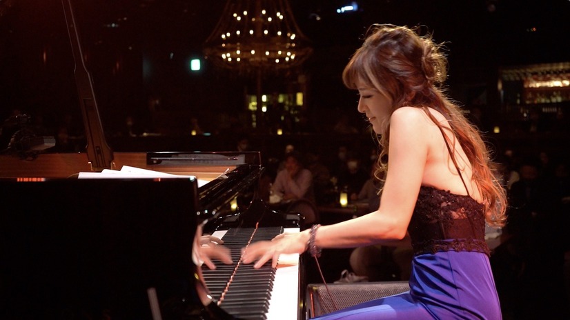 高木里代子