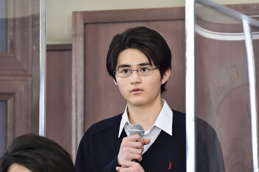 平手友梨奈を長澤まさみ、阿部寛らが絶賛！「すごく運動神経がいい!」「監督の目が変わった」