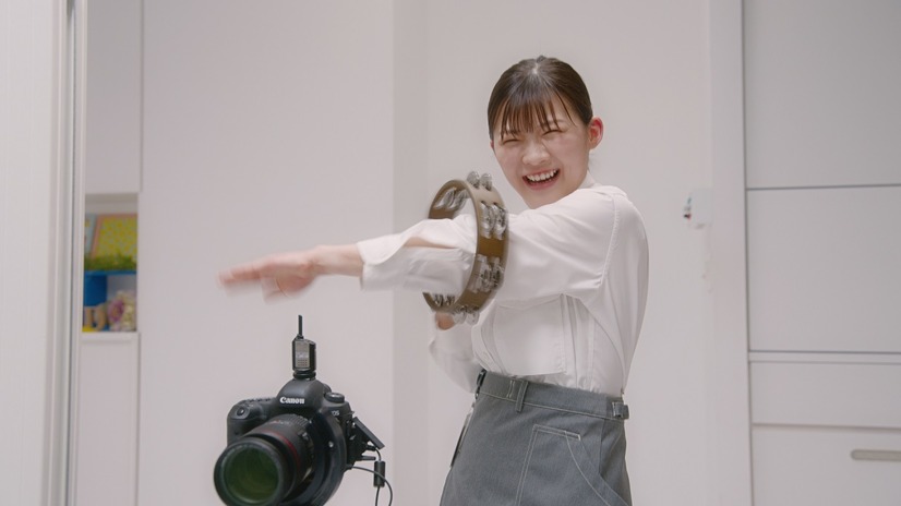 伊藤沙莉、激しすぎて「どんな動きをしているかわからなくなった」タンバリン演奏