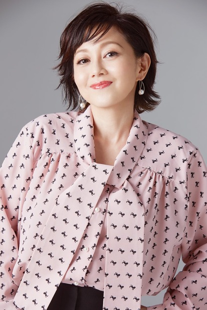 浅香唯、初の配信ライブを映像商品化