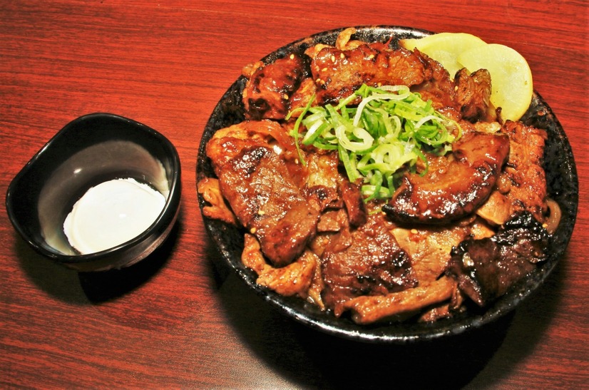 ｢特選W牛焼肉丼｣メディア向け試食会【撮影：小宮山あきの】