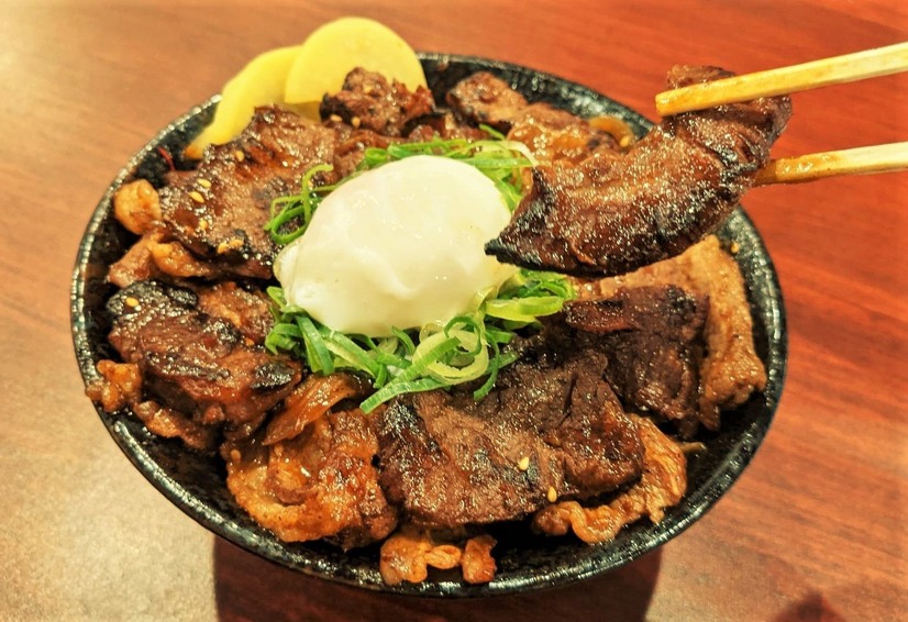 ｢特選W牛焼肉丼｣メディア向け試食会【撮影：小宮山あきの】