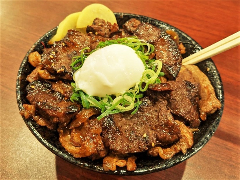 ｢特選W牛焼肉丼｣メディア向け試食会【撮影：小宮山あきの】