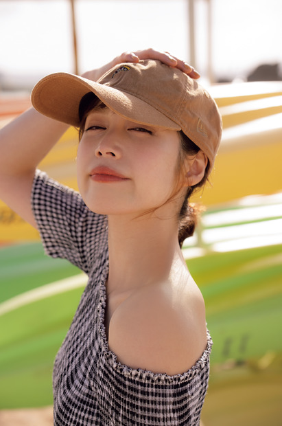 中村ゆりか1st写真集『Over the moon』（撮影：中村和孝）　（C）SDP