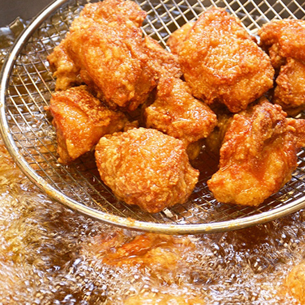 水炊き・焼鳥とりいちず「秘伝の唐揚げ」が「からあげグランプリ」で金賞受賞