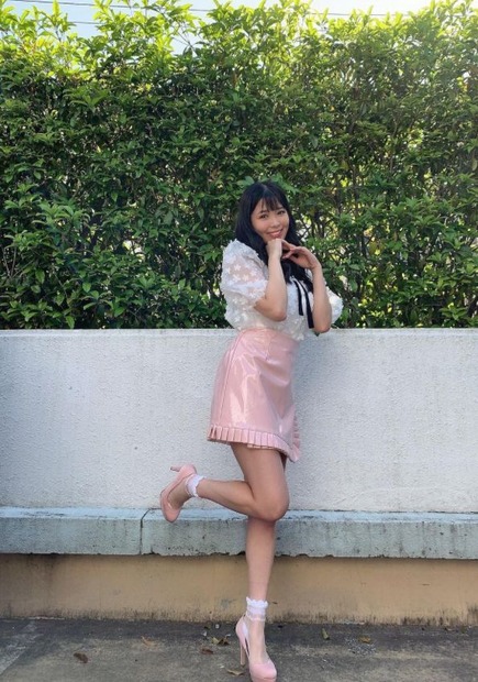 写真は安田桃寧（NMB48）の公式Instagramから（※写真は所属事務所より掲載許諾をいただいております）