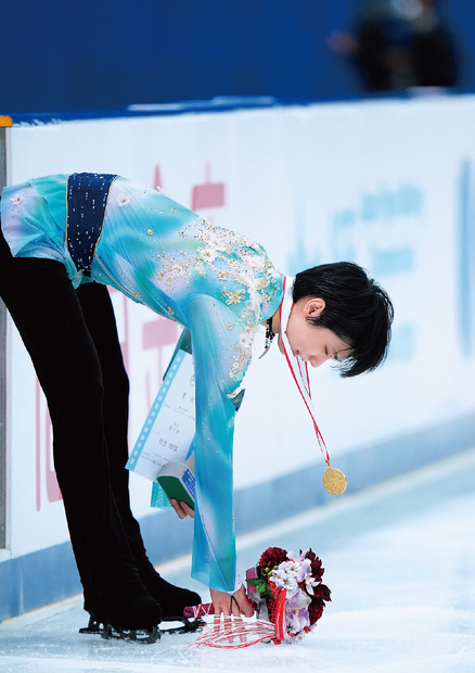 『YUZU’LL BE BACK III』（スポーツニッポン新聞社）　撮影・小海途良幹、構成・長久保豊