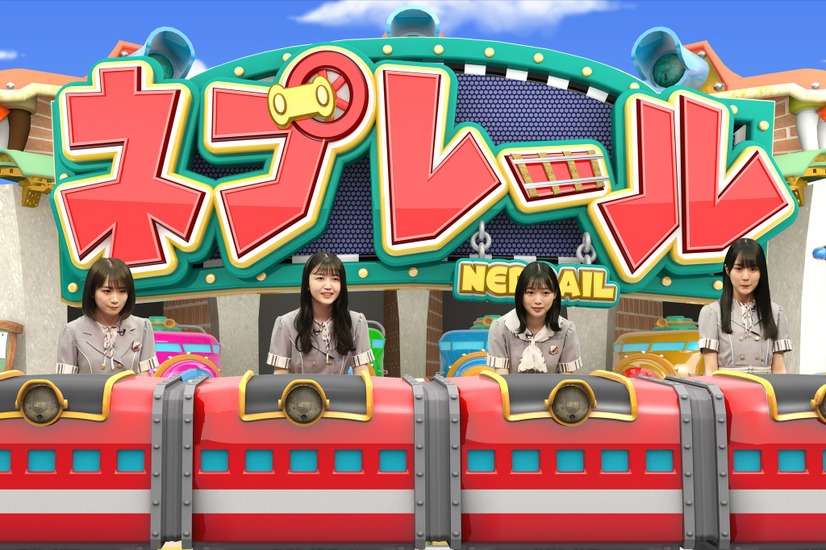 左から）秋元真夏、久保史緒里、北川悠理、賀喜遥香