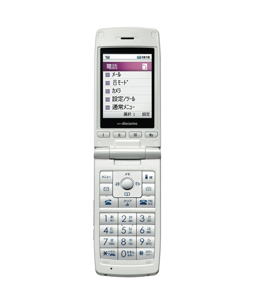 「docomo STYLE series L-03A」（パールホワイト）