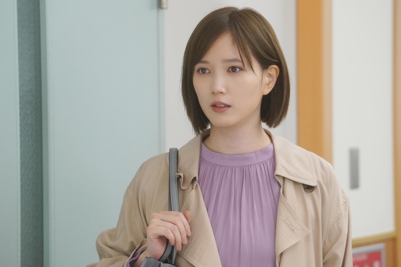 唯織に人知れず恋心を抱く、ヒロイン・甘春杏を演じる本田翼（C）フジテレビ