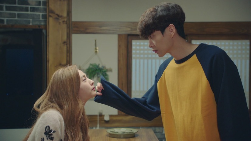 (C)2021MBC