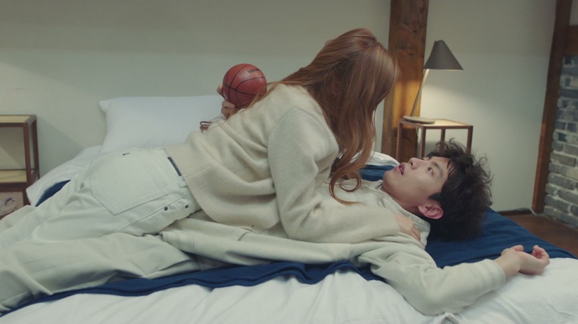 (C)2021MBC