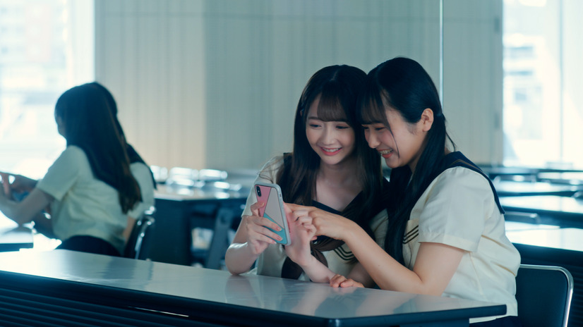 ≠ME 「君はこの夏、恋をする」MV場面カット（c）YOANI/KING RECORDS