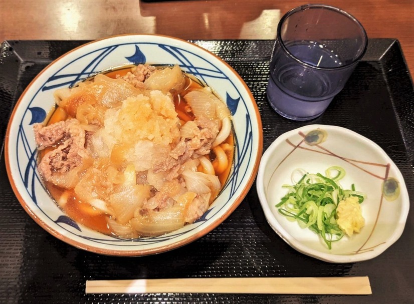 歴代“冷やしうどん”で人気NO.1! 丸亀製麺「鬼おろし肉ぶっかけ」を実食!