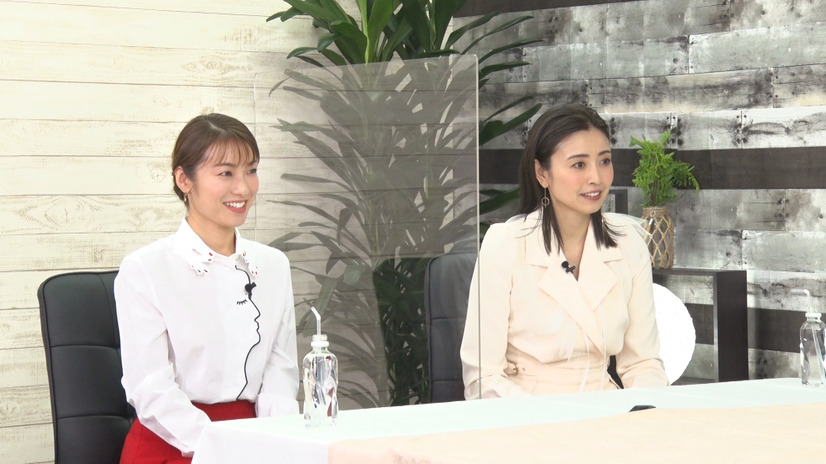 左から）内山理名、片瀬那奈（C）フジテレビ