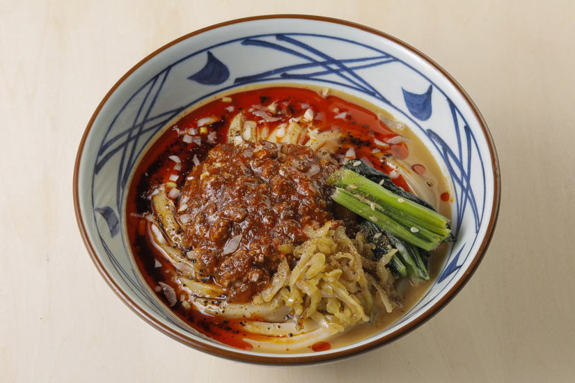 丸亀製麺の“夏うどん”新作!「シビ辛麻辣マーラー担々うどん」を一足先に実食!