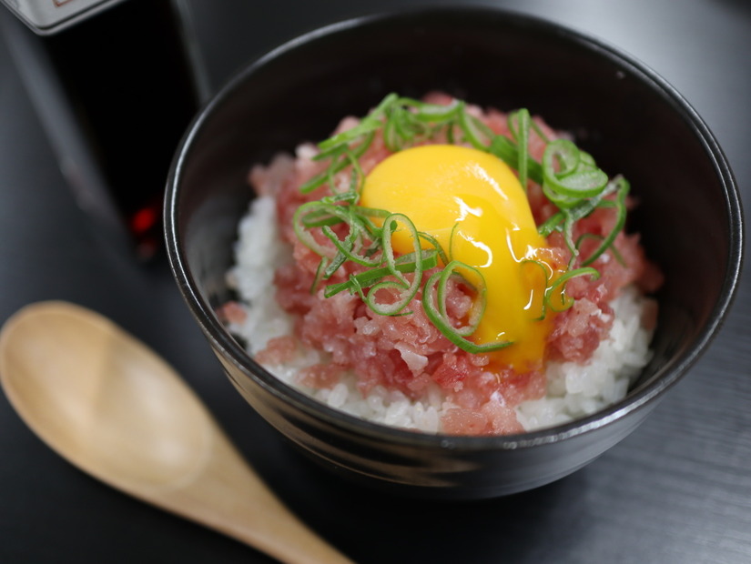 時短メニューにも！シャリッと冷たい新食感「生マグロふりかけ」