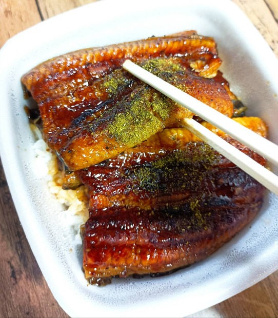 土用丑の日に！ 牛丼チェーン「吉野家」「松屋」「すき家」の豪華「うな丼」を食べ比べ!