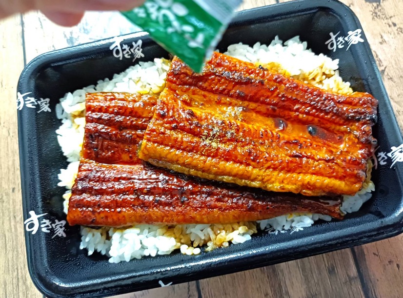 土用丑の日に！ 牛丼チェーン「吉野家」「松屋」「すき家」の豪華「うな丼」を食べ比べ!