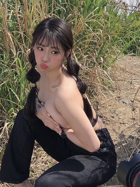 写真は鈴木ふみ奈の公式Twitterから（※写真は所属事務所より掲載許諾をいただいております）