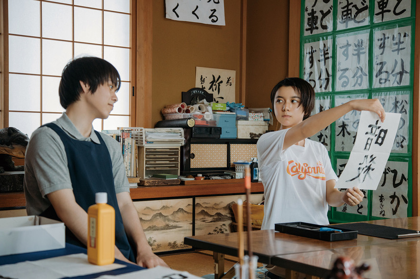 上白石萌歌、水泳部員のヒロイン役演じ「10代最後の夏に宝物のような時間」